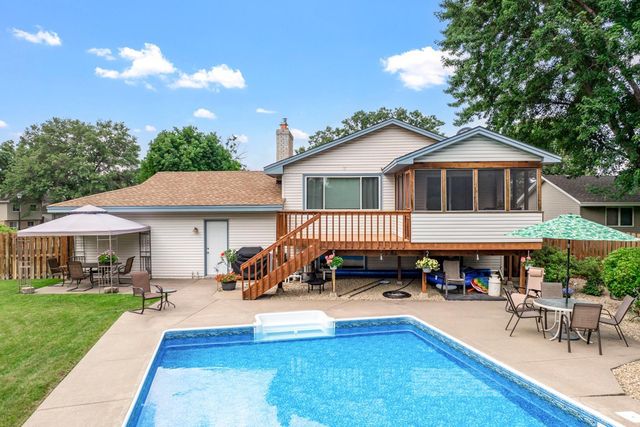 1600 132nd Lane NE, Blaine, MN 55449