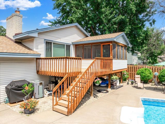 1600 132nd Lane NE, Blaine, MN 55449