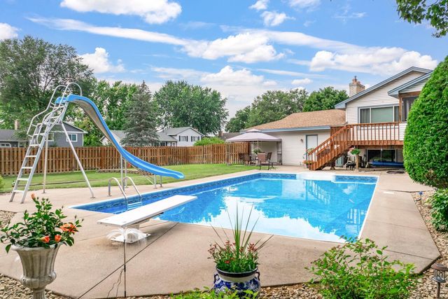 1600 132nd Lane NE, Blaine, MN 55449