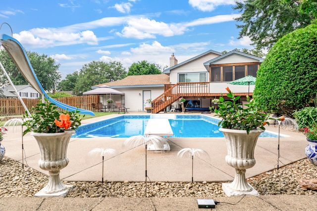 1600 132nd Lane NE, Blaine, MN 55449