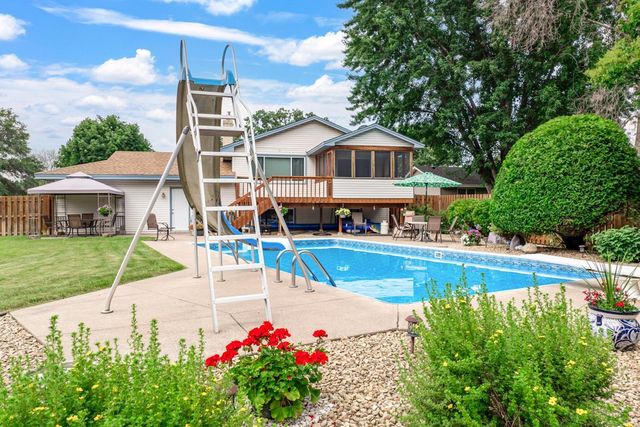 1600 132nd Lane NE, Blaine, MN 55449