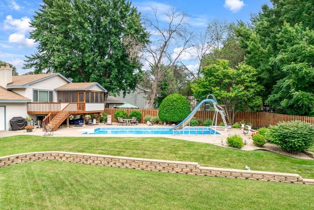 1600 132nd Lane NE, Blaine, MN 55449