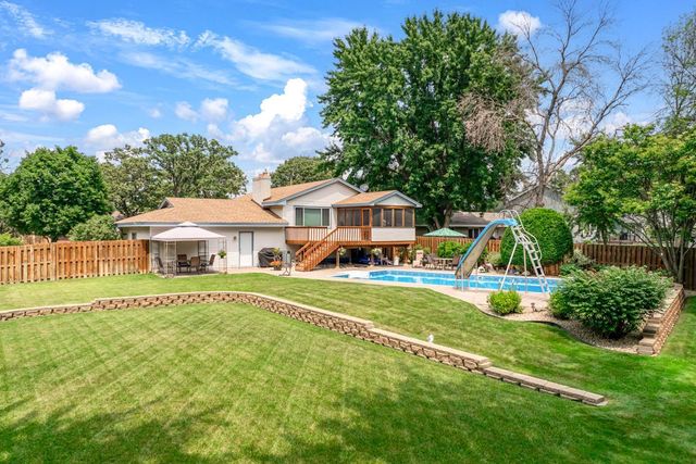 1600 132nd Lane NE, Blaine, MN 55449