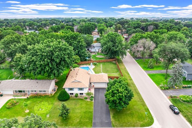 1600 132nd Lane NE, Blaine, MN 55449