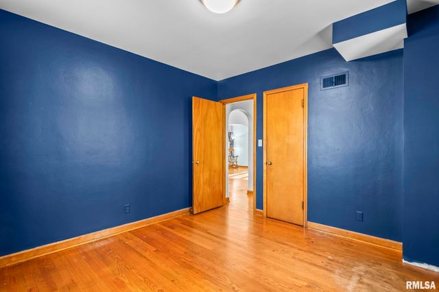 1517 W JACKSON Street, Springfield, IL 62704