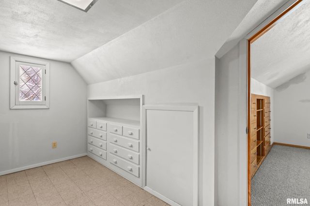 1517 W JACKSON Street, Springfield, IL 62704