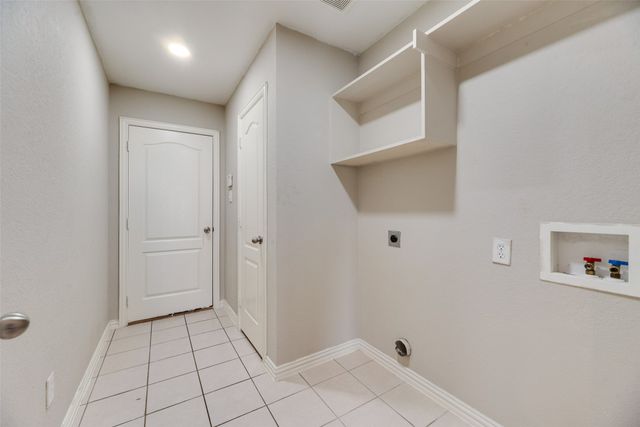 1517 White Willow Lane, Arlington, TX 76002