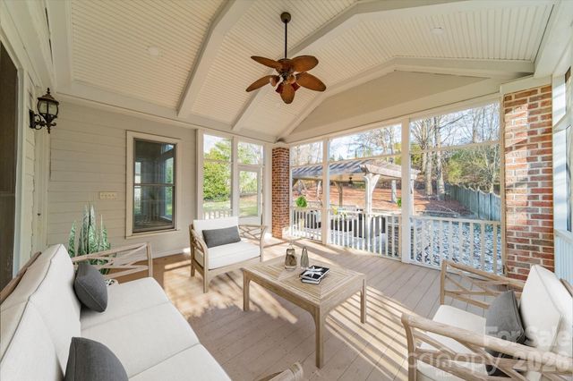 3306 Savannah Hills Drive, Matthews, NC 28105