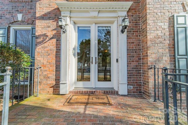 3306 Savannah Hills Drive, Matthews, NC 28105