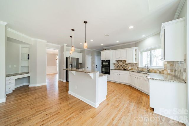 3306 Savannah Hills Drive, Matthews, NC 28105