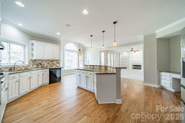 3306 Savannah Hills Drive, Matthews, NC 28105