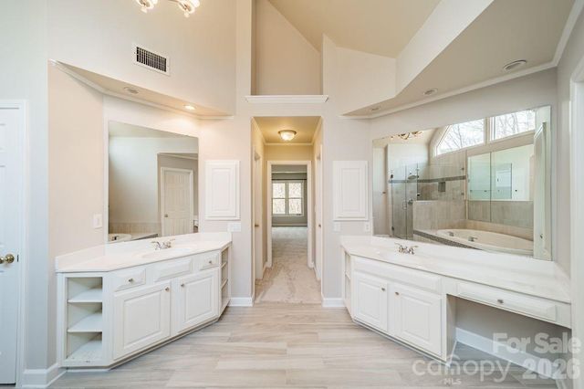 3306 Savannah Hills Drive, Matthews, NC 28105