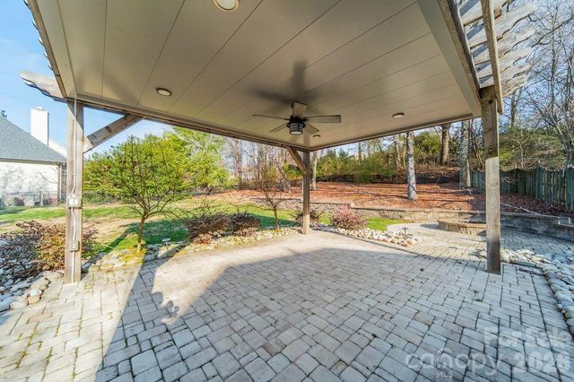 3306 Savannah Hills Drive, Matthews, NC 28105