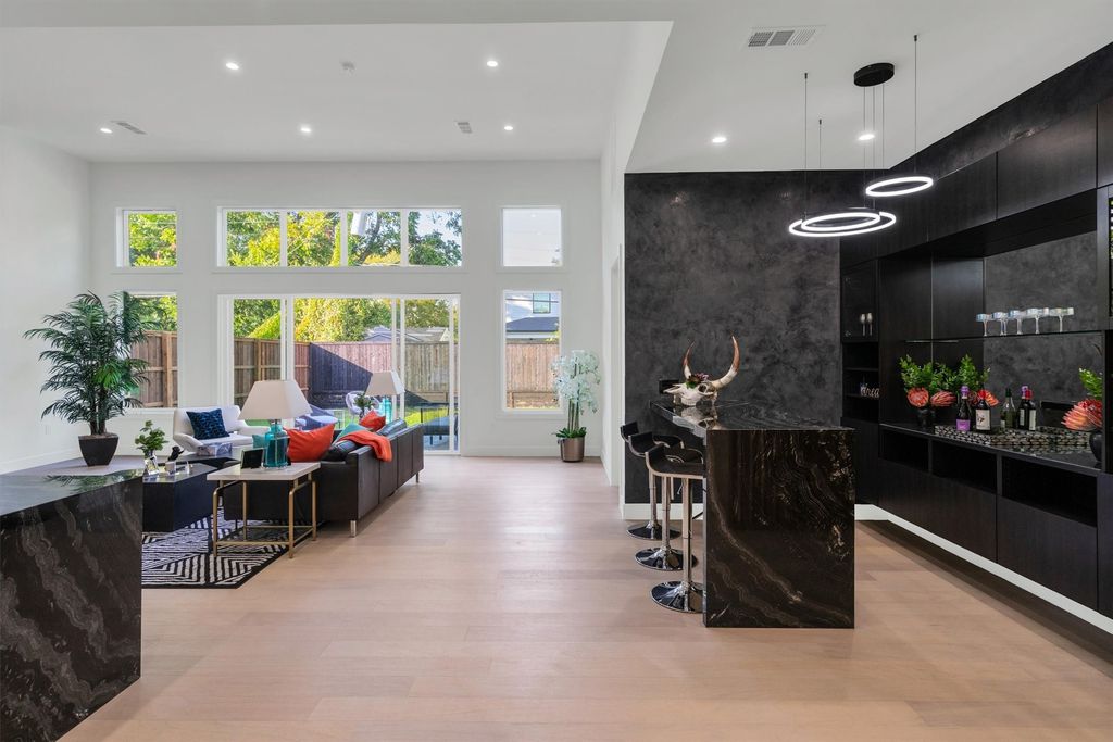 3813 Cortez Drive, Dallas, TX 75220