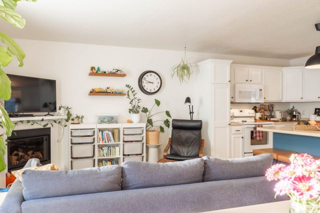 936 Mckinley Avenue 14, Des Moines, IA 50315