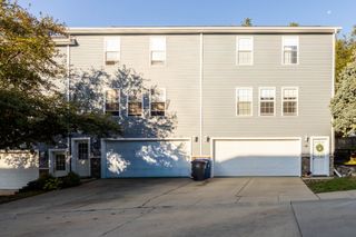 936 Mckinley Avenue 14, Des Moines, IA 50315