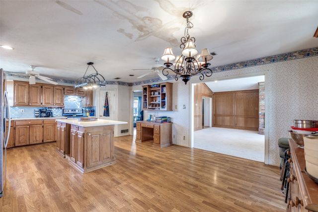 453 County Road 371, Anna, TX 75409