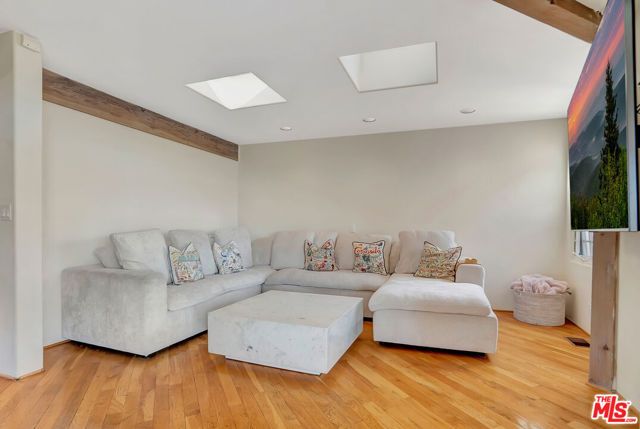 2915 Valmere Drive, Malibu, CA 90265