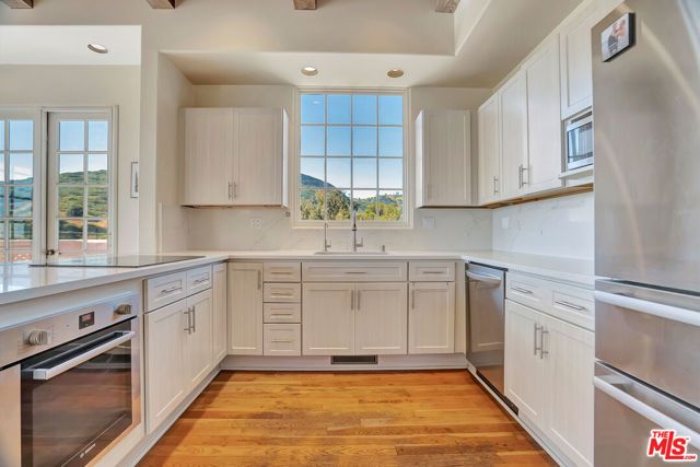 2915 Valmere Drive, Malibu, CA 90265