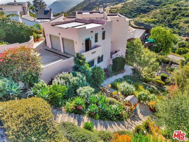 2915 Valmere Drive, Malibu, CA 90265