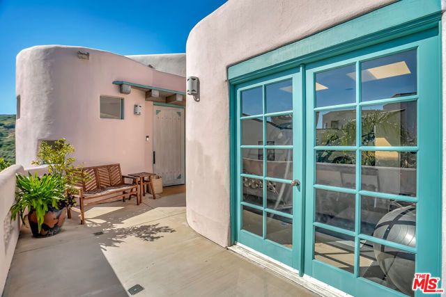 2915 Valmere Drive, Malibu, CA 90265