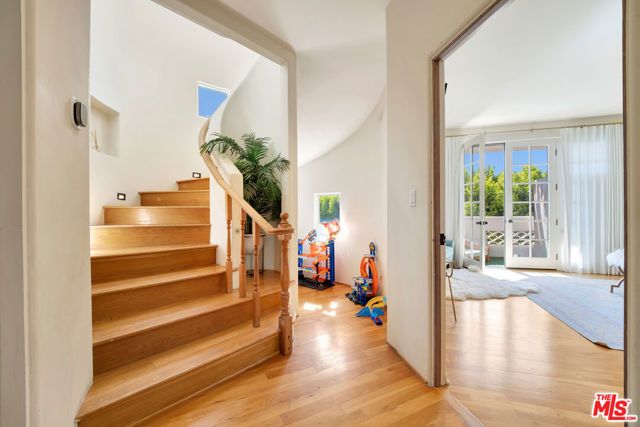 2915 Valmere Drive, Malibu, CA 90265