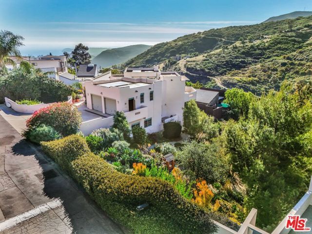 2915 Valmere Drive, Malibu, CA 90265