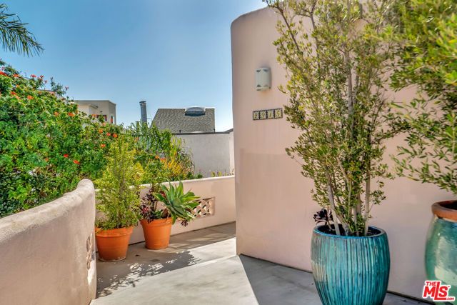 2915 Valmere Drive, Malibu, CA 90265