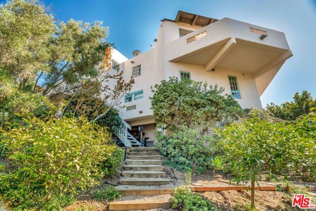 2915 Valmere Drive, Malibu, CA 90265