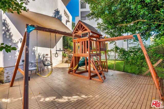 2915 Valmere Drive, Malibu, CA 90265