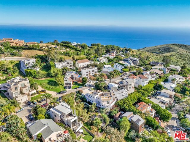 2915 Valmere Drive, Malibu, CA 90265