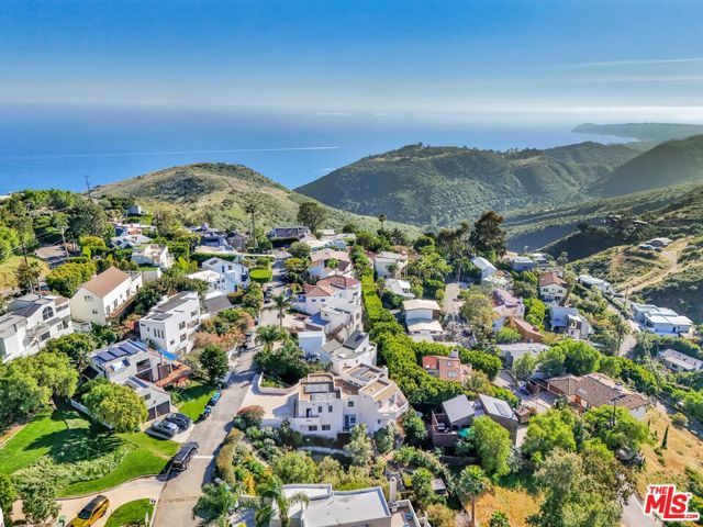2915 Valmere Drive, Malibu, CA 90265