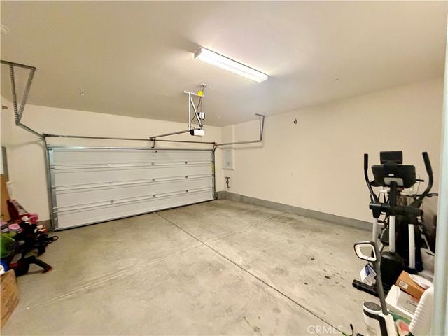 585 Bacon Ridge, Rialto, CA 92377