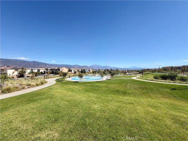 585 Bacon Ridge, Rialto, CA 92377