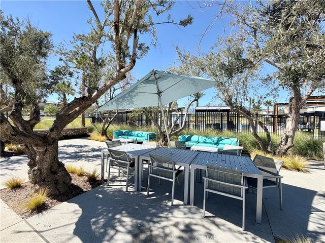 585 Bacon Ridge, Rialto, CA 92377
