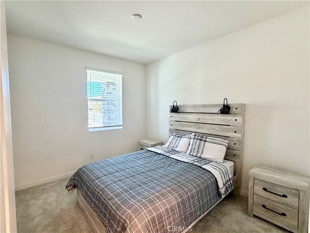 585 Bacon Ridge, Rialto, CA 92377