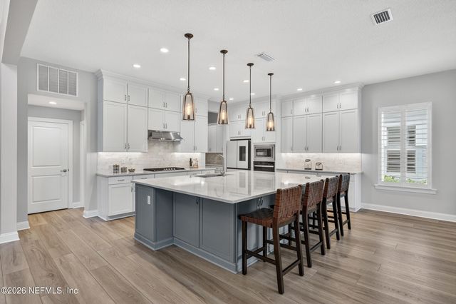 555 SEAGROVE Drive, Ponte Vedra, FL 32081