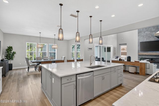 555 SEAGROVE Drive, Ponte Vedra, FL 32081