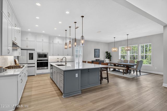 555 SEAGROVE Drive, Ponte Vedra, FL 32081