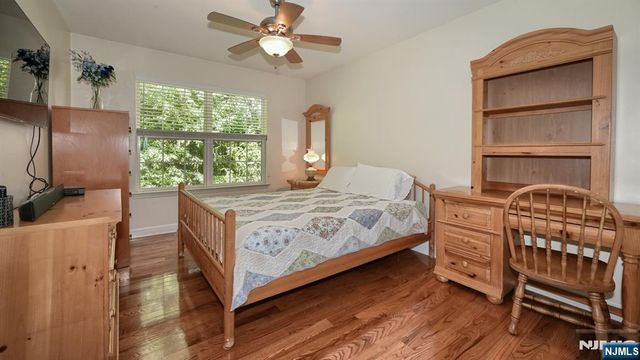 58 Parkside Court, Wayne, NJ 07470