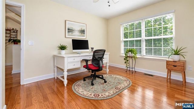 58 Parkside Court, Wayne, NJ 07470