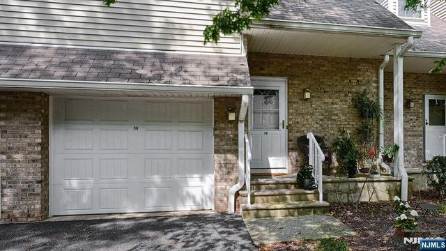 58 Parkside Court, Wayne, NJ 07470