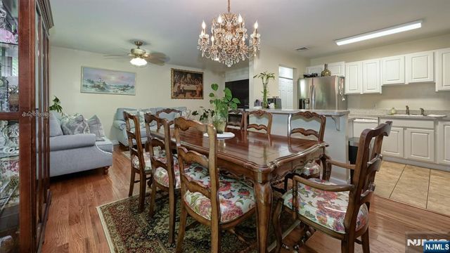 58 Parkside Court, Wayne, NJ 07470
