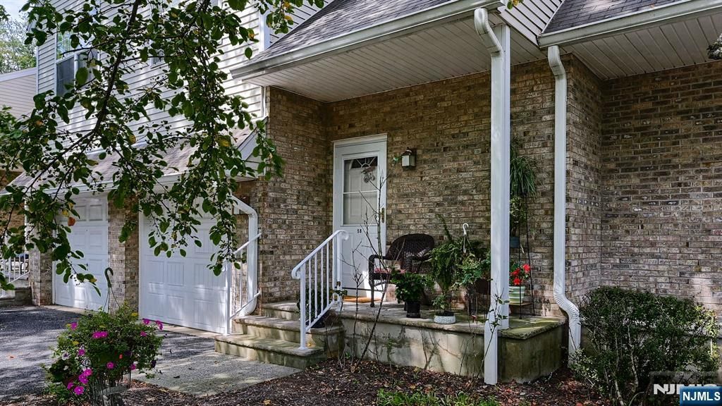 58 Parkside Court, Wayne, NJ 07470