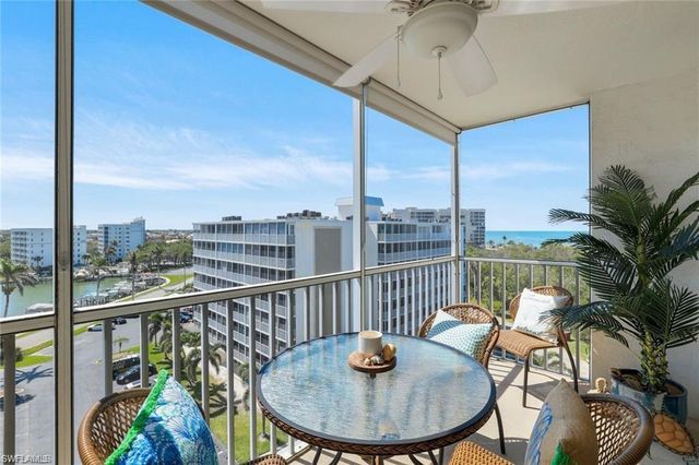 5 Bluebill AVE # 812, Naples, FL 34108