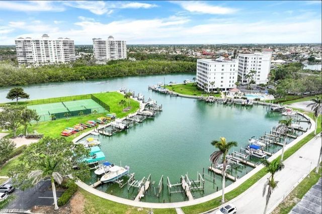 5 Bluebill AVE # 812, Naples, FL 34108