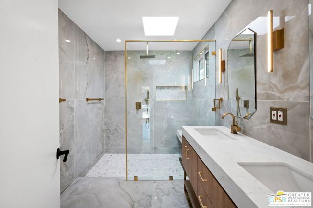 2435 E Wayne Road, Palm Springs, CA 92262