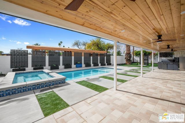 2435 E Wayne Road, Palm Springs, CA 92262