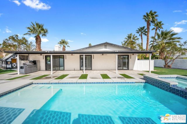 2435 E Wayne Road, Palm Springs, CA 92262
