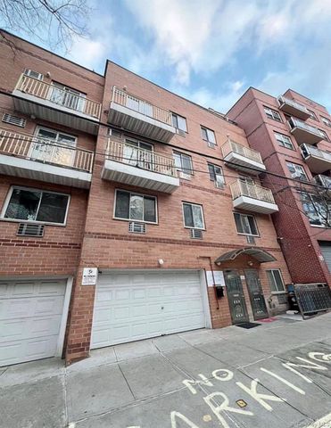 3509 Leavitt St, Flushing, NY 11354